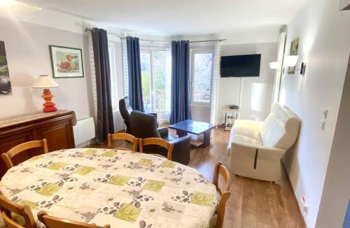 Amelie-les-Bains-Palalda Apartment | F3 moderne à Amélie-les-Bains avec parking et wifi - FR-1-703-221