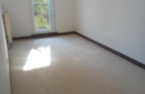 Mosson Apartment | F3 vide à louer long terme