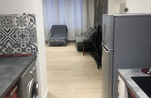 Deville-les-Rouen Apartment | F3 with 3 BEDS + Free Parking