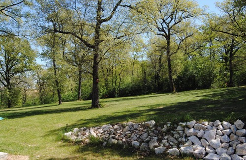 Maurens Apartment | F4 garden apartment for 8 people, with swimming pool in the woods