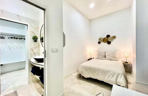 Cannes City Centre Apartment | F4 Haddad