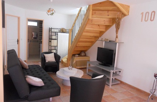 Villelongue-dels-Monts Villa | F4 with pool access
