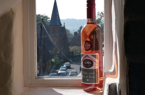 Avon Dassett Cottage | Fab 2-Bed Cotswolds Cottage with Private Courtyard