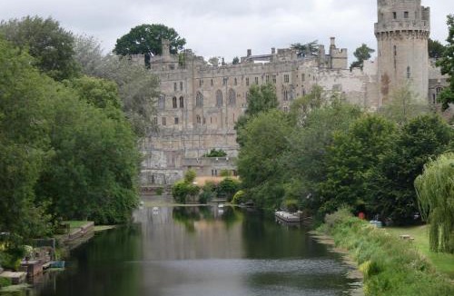 Avon Dassett House | Fab 2-Bed Cotswolds Cottage with Private Courtyard