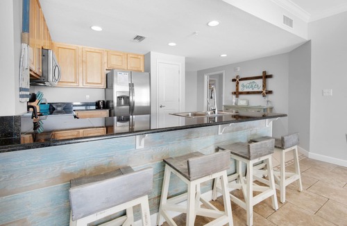 Long Beach Condo | 🌞Fab Views-BeachFRONT-Balcony-Grandview East 304🌞