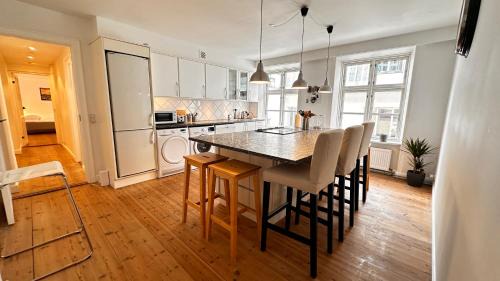 Copenhagen City Centre Apartment | Fabelagtig lejlighed RA7