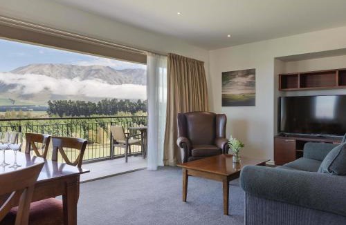 Windwhistle Resort | Fable Terrace Downs Resort by MGallery