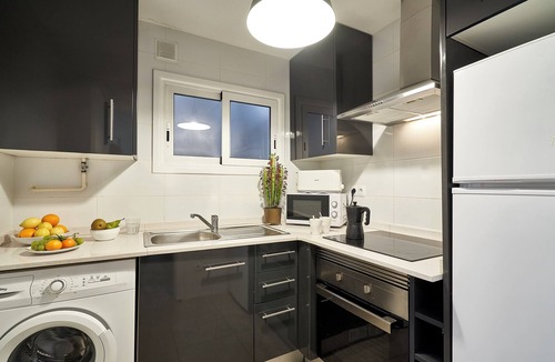 Porta Apartment | FABRA 3-1 - Three Bedroom Apartment, Sleeps 4
