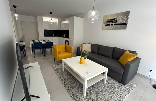 Saint Antoine Apartment | Fabron Hills by Avecoeur