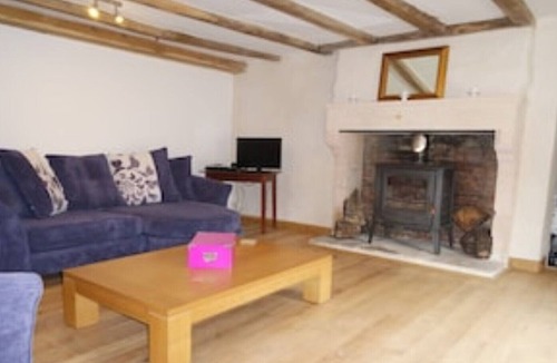La Caillere-Saint-Hilaire Cottage | Fabulous Character Gite - Pool, Tennis Court, With Wi-fi & Wood-Burning Stove
