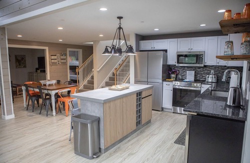 Cape Porpoise House | Fabulous 10 bdrm 8 bath in Kport; 1 wk left this summer—rate reduced!