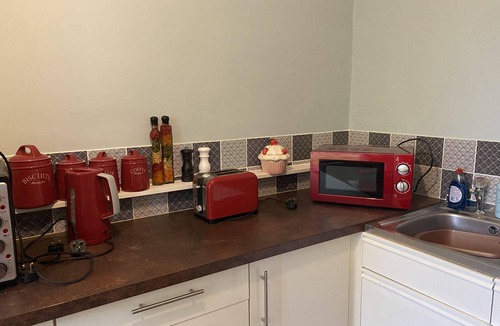 Ellesmere Port Apartment | Fabulous 2 bed flat in Ellesmere Port centre