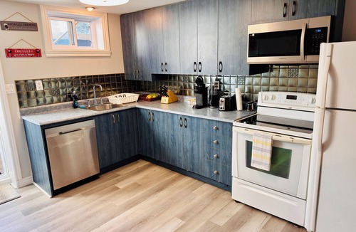 Plateau Apartment | Fabulous 2-bedroom apartment with WiFi in charming Québec