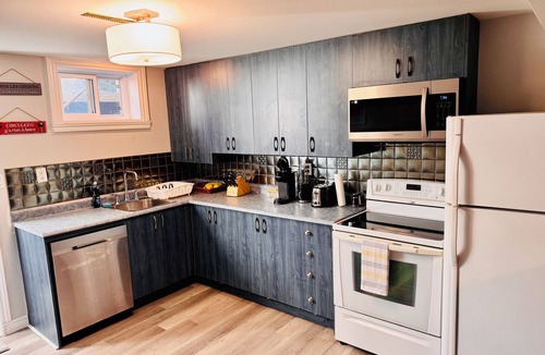 Plateau Apartment | Fabulous 2-bedroom apartment with WiFi in charming Québec