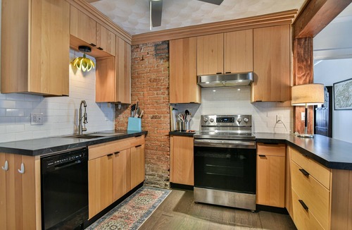 Historic Montford House | Fabulous 2-bedroom house in charming Asheville neighborhood