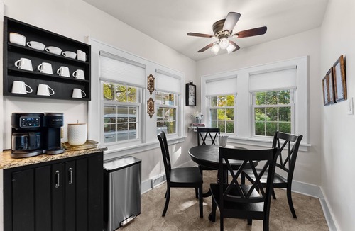 Muscatine House | Fabulous 2-bedroom house in Muscatine