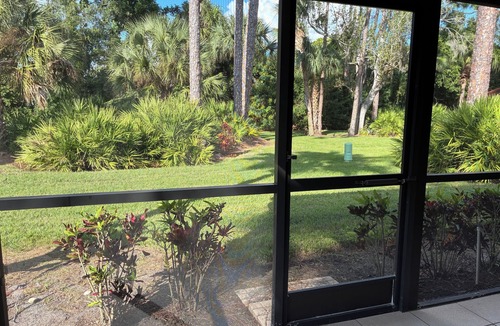 Gulf Gate Estates Villa | Fabulous 2-bedroom villa steps from heated pool and 15 minutes from Siesta Key