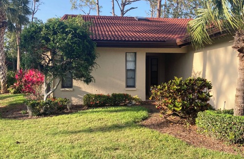 Gulf Gate Estates Villa | Fabulous 2-bedroom villa steps from heated pool and 15 minutes from Siesta Key
