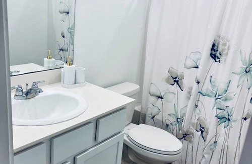 Rosenberg House | Fabulous 2-bedrooms private rooms upstairs with Game Room Access in a prime area