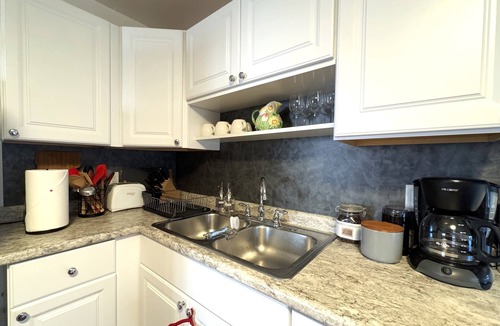 South End Apartment | Fabulous 3-bedroom apartment in vibrant Burlington