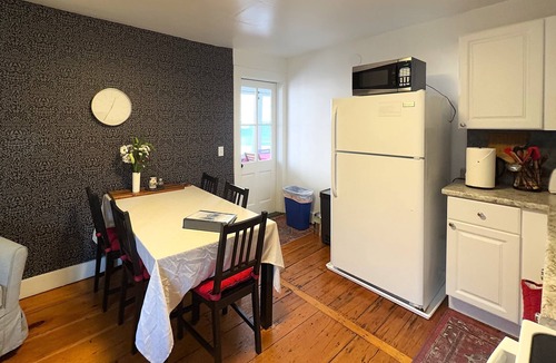 South End Apartment | Fabulous 3-bedroom apartment in vibrant Burlington
