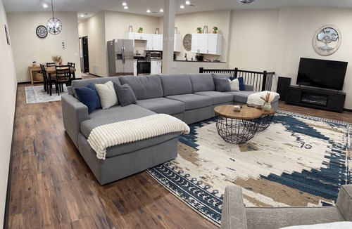 Fort Scott Apartment | Fabulous 3-bedroom apartment in charming Fort Scott