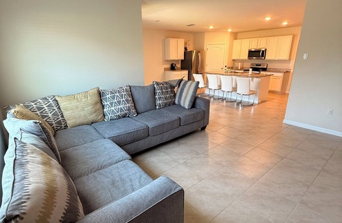 St. Cloud House | Fabulous 4-bedroom house with AC in charming St. Cloud