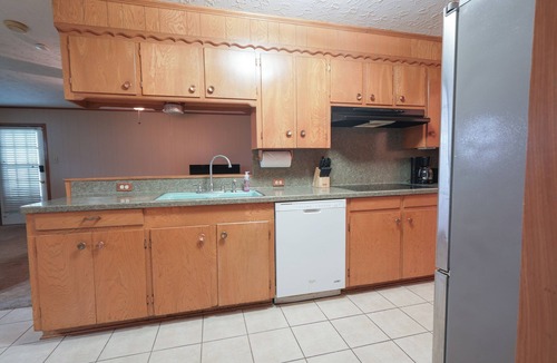 Baytown House | Fabulous 4-bedroom house with AC in charming Baytown