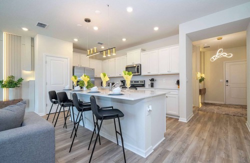 Four Corners Condo | Fabulous 5Bd Pool & Game Room @ Windsor Cay 1253