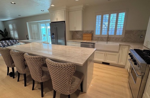 Fruit Heights House | Fabulous 6-bedroom house with AC in charming Fruit Heights
