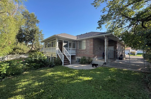 Fruit Heights House | Fabulous 6-bedroom house with AC in charming Fruit Heights