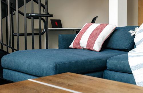 Hollywood Apartment | Fabulous and Spacious 2 level LOFT with Pool GyM Parking