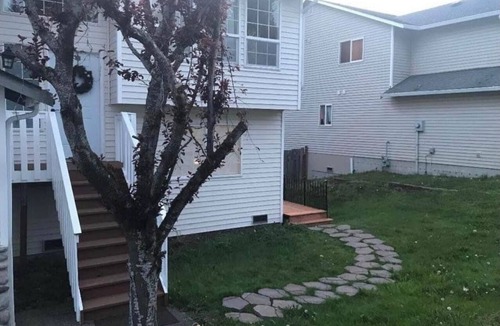 Marysville House | Fabulous cozy Studio with kitchen bathroom Laundry