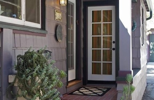 Oak Park House | Fabulous Downtown Living