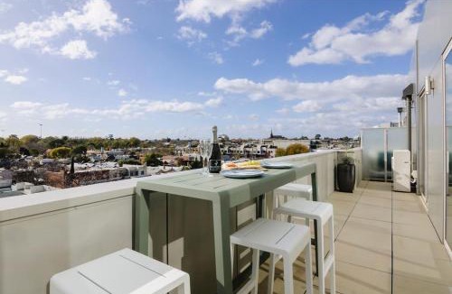Fitzroy North Apartment | Fabulous Fitzroy with Parking