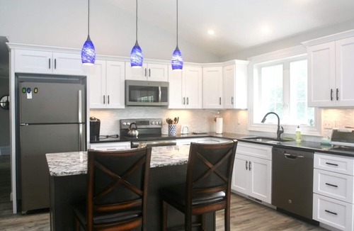 Eastward Look House | Fabulous Five Bedroom, Walking to Beach