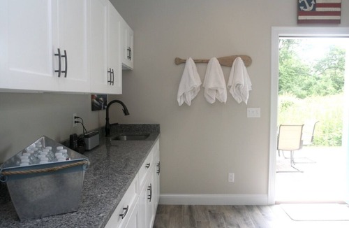 Eastward Look House | Fabulous Five Bedroom, Walking to Beach