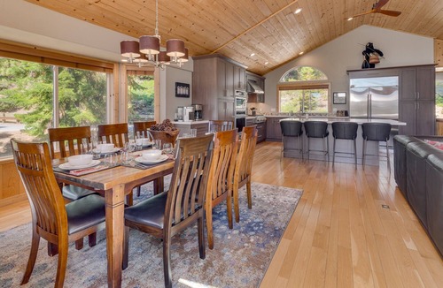 Carnelian Bay House | Fabulous Home with Hot Tub, Pool Table - Treetop Lodge - TLUXP