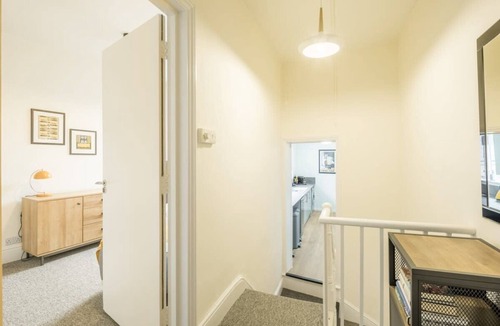 Mill Road Apartment | Fabulous Large Apartment for 7 - CENTRAL Cambridge