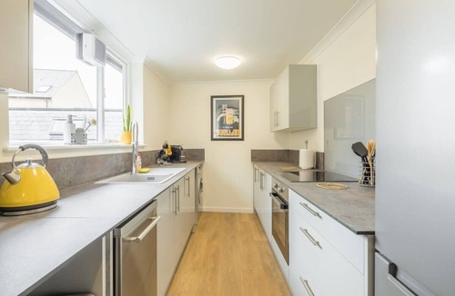 Mill Road Apartment | Fabulous Large Apartment for 7 - CENTRAL Cambridge