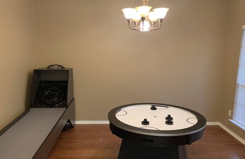 Lubbock House | Fabulous large open plan 4 bedroom home with multi living areas