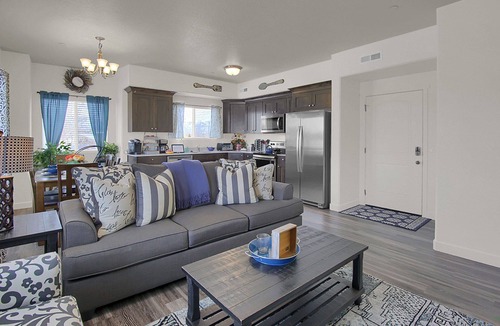 Clearfield Apartment | ✔️Fabulous Luxury Apt ✔️ Fast WiFi ✔️ 4KHDTV ✈ Hill AFB