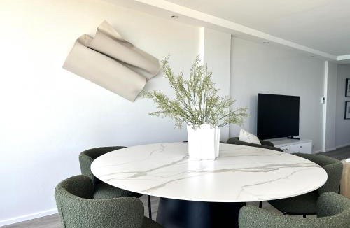 Manly Apartment | Fabulous New Beachfront Retreat with Beach Views