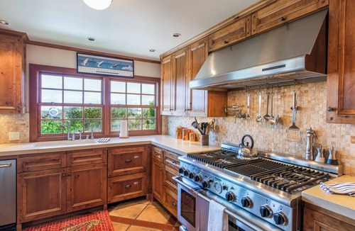 Stinson Beach House | Fabulous Oceanfront Family Home in Seadrift