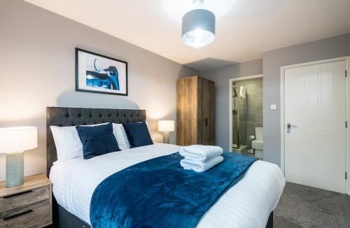 Vauxhall Apartment | Fabulous Quayside Apartment with Free Parking