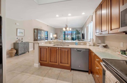 East Naples Condo | Fabulous Resort - Pool Views from Oversized Lanai