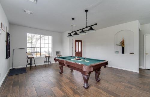 Mission Bend House | Fabulous & Stylish 4BR w Pool Table and Space to Chill