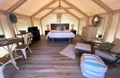 Bastrop House | Fabulous Texas Retreat for Vacations on Lake Bastrop