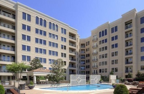 Turtle Creek Condo | Fabulous Turtle Creek Location!