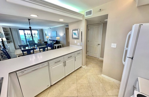 Gulf Pines Condo | Fabulous views! Beachfront Unit! 4135 BS1